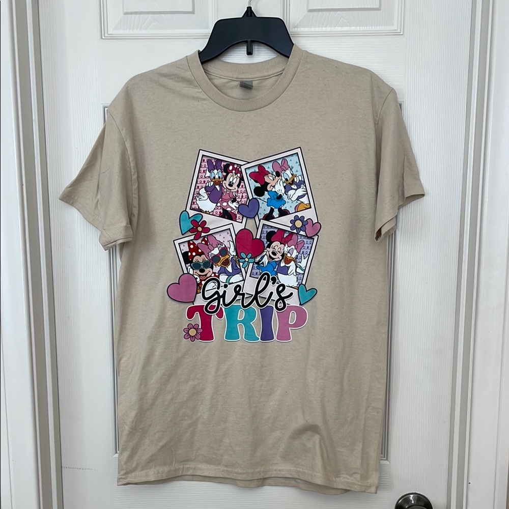 Disney Girl's Trip Medium‎ Graphic Tee